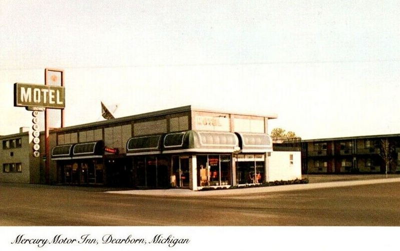 Mercury Motor Inn - Vintage Postcard (newer photo)